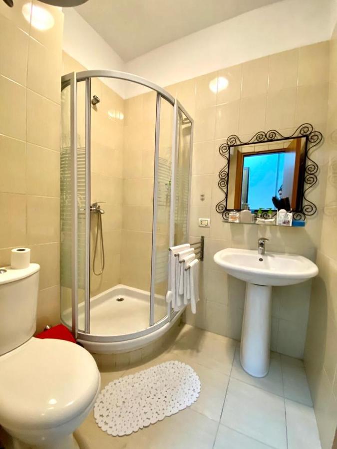 Chlo apartment 1 Tirane Esterno foto
